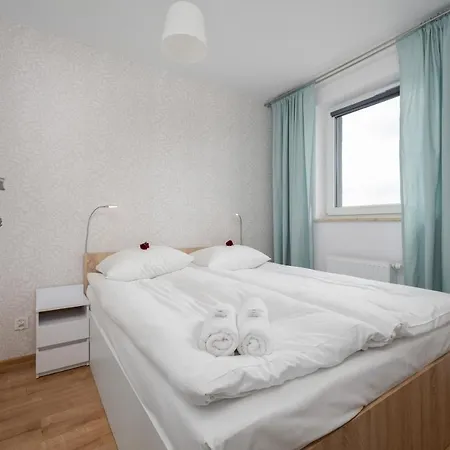Apartment Kamienna Krzyki With Free Garage Wroclaw By Noclegi Renters Exterior photo