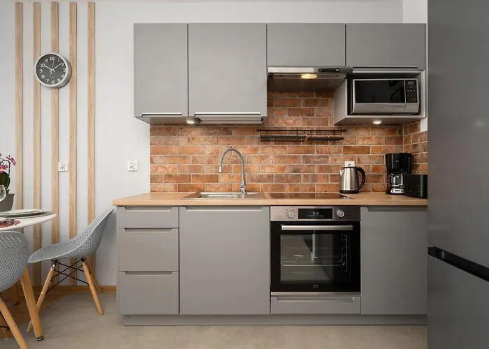 Apartment Kamienna Krzyki With Free Garage Wroclaw By Noclegi Renters