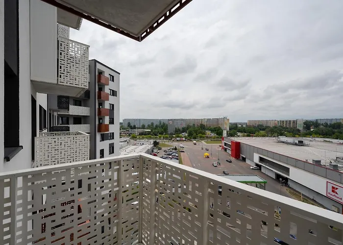 Apartment Kamienna Krzyki With Free Garage Wroclaw By Noclegi Renters