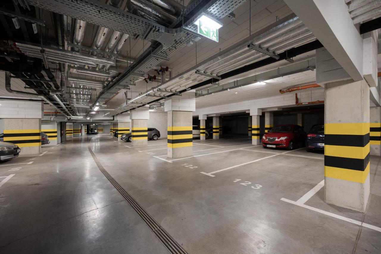Kamienna Krzyki With Free Garage By Renters Apartment *